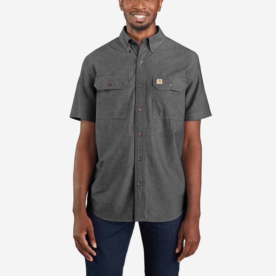 Carhartt_chambray_kortærmet_skjorte_koksgrå_104369_256_person_F